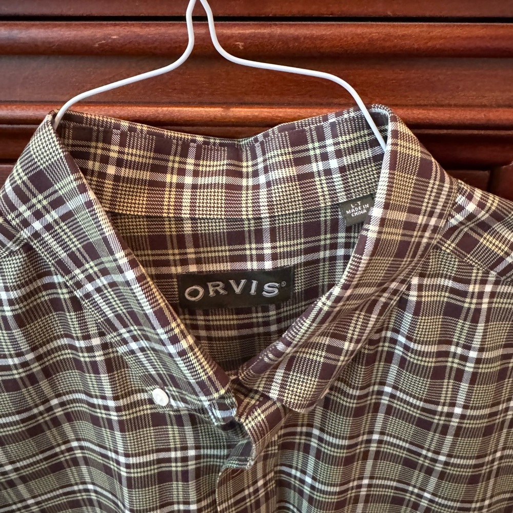 Orvis men’s button-down green & brown plaid shirt. Size LT.